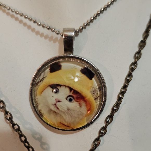 Charming Cat Pendant Necklace Set - Silver and Black - Picture 5 of 5